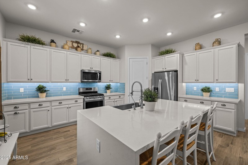 20-web-or-mls-2228 W Caldwell St, Phoeni