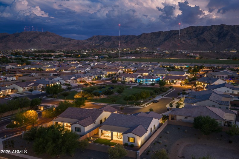 44-web-or-mls-2228 W Caldwell St, Phoeni