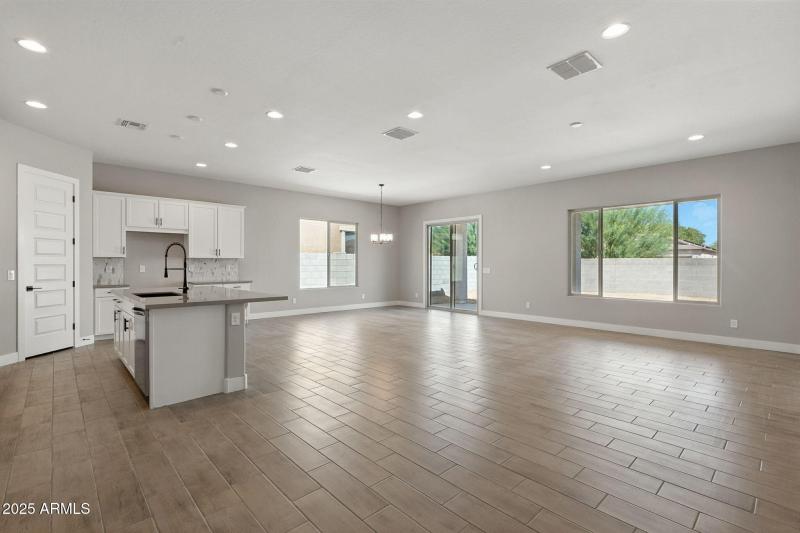 8-web-or-mls-Desert-8