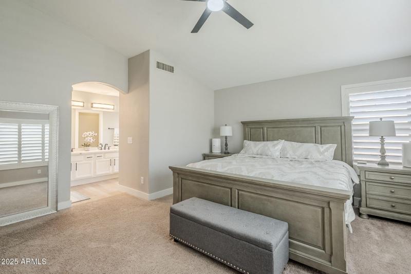 23-web-or-mls-Millbrae-23