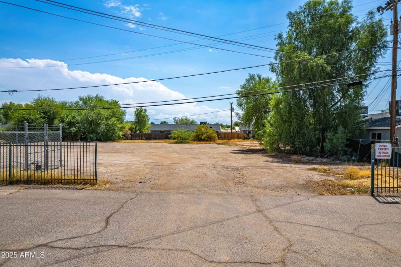 24_070_agent_drone-hdr