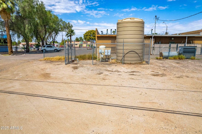 29_085_agent_drone-hdr