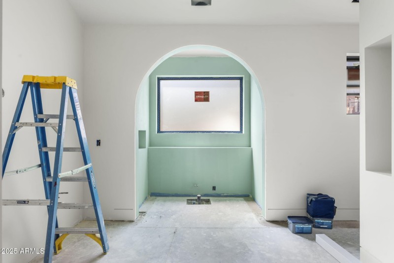 Primary bathroom tub