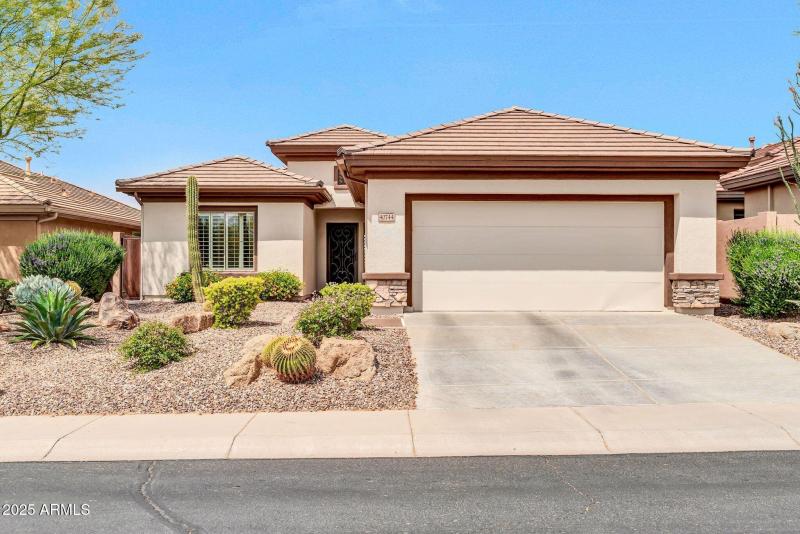 40744 N Noble Hawk Ct-1