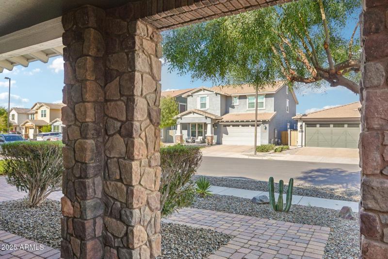 8-web-or-mls-S Girard St-S2908-008