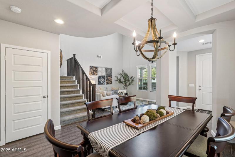 17-web-or-mls-S Girard St-S2908-017