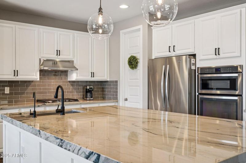 26-web-or-mls-S Girard St-S2908-026