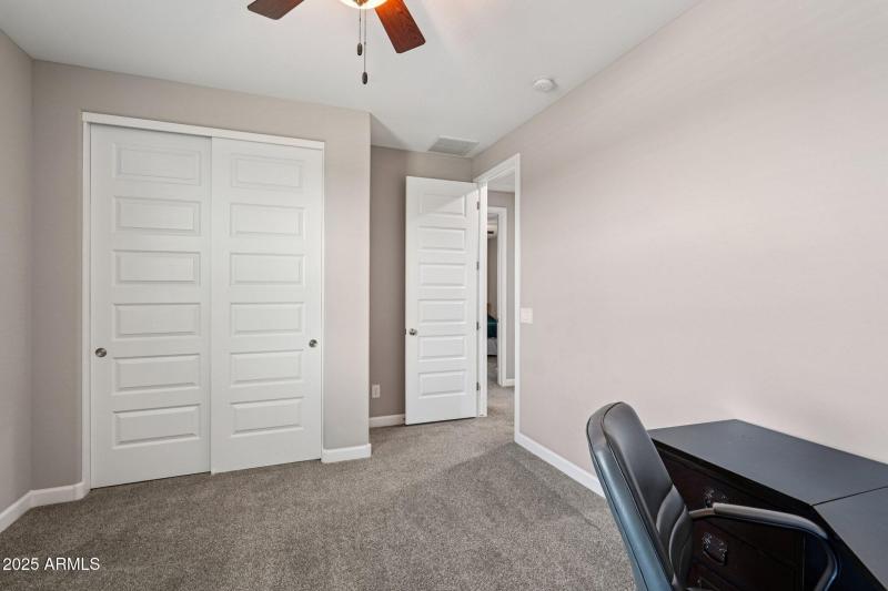 35-web-or-mls-S Girard St-S2908-035