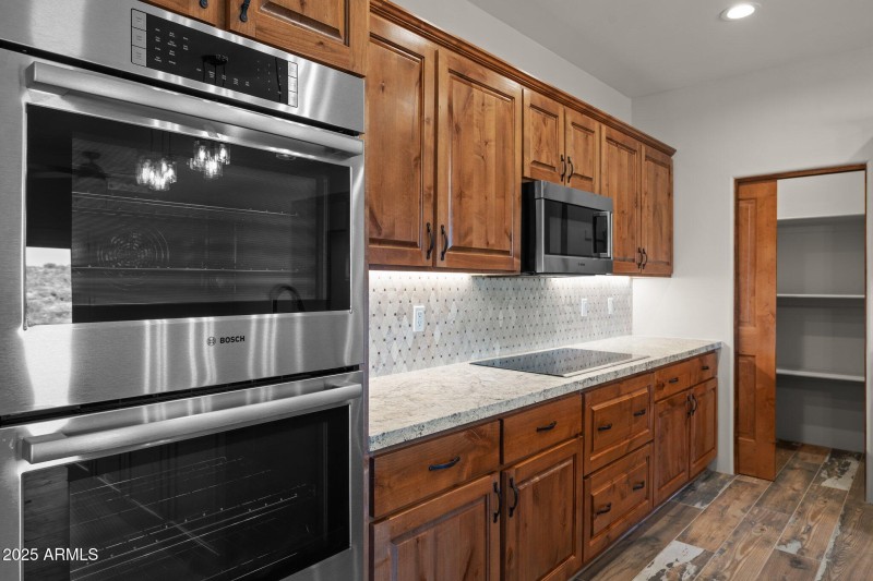 18-web-or-mls-2023-11-09 23.01.24-3