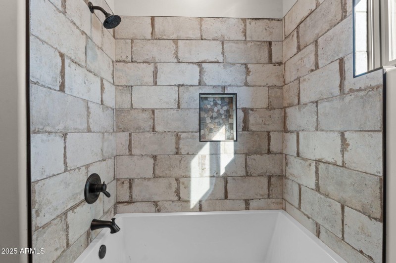 34-web-or-mls-2023-11-09 23.12.32-3