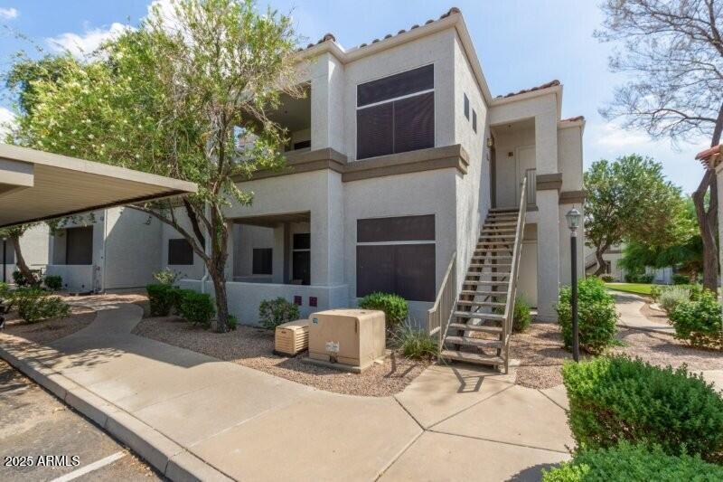 Private Entrance To Condo