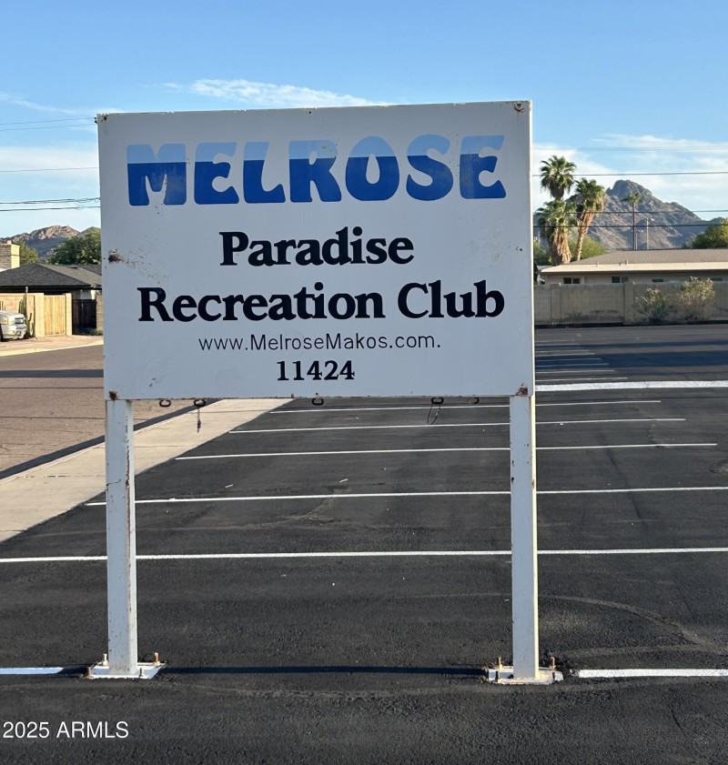 2715 Melrose Makos_2