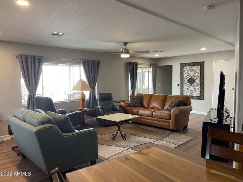 774e6aa4-ed4f-4a56-99af-6a3a0975e770