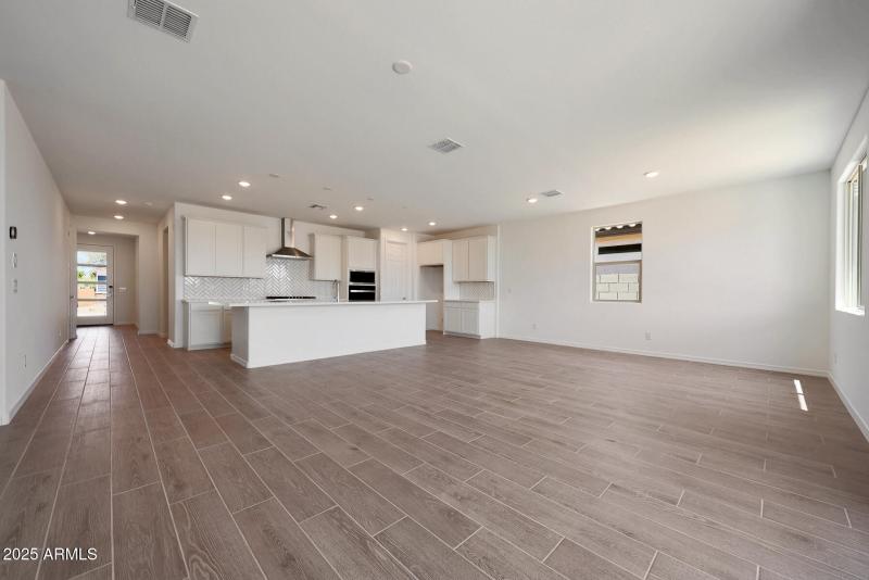 PHX_Landmarke_Lot 1070_Aqua_839_Greatroo