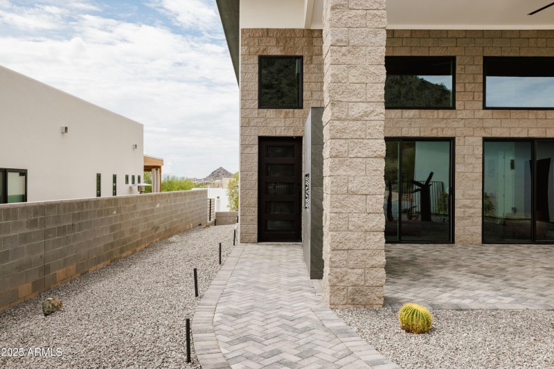 13036 North 23rd Pl, Phoenix, AZ 85022,