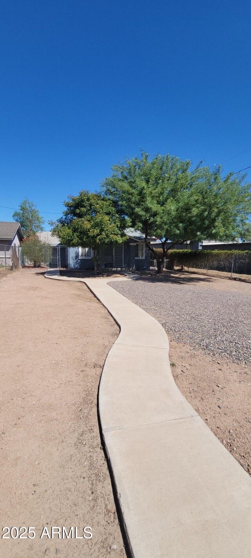 thumbnail_1000022829