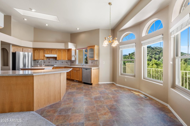 Kitchen Breakfast Area