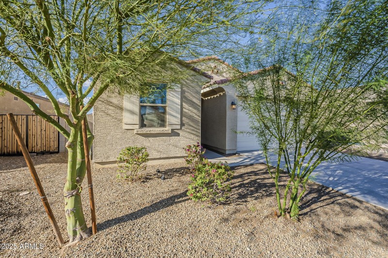 2-web-or-mls-Orangewood-2