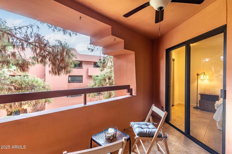 18 - Paradise Village