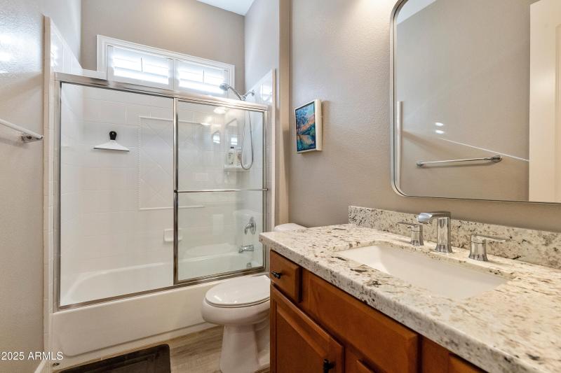 4267 E-009-032-DLB 4164-MLS_Size