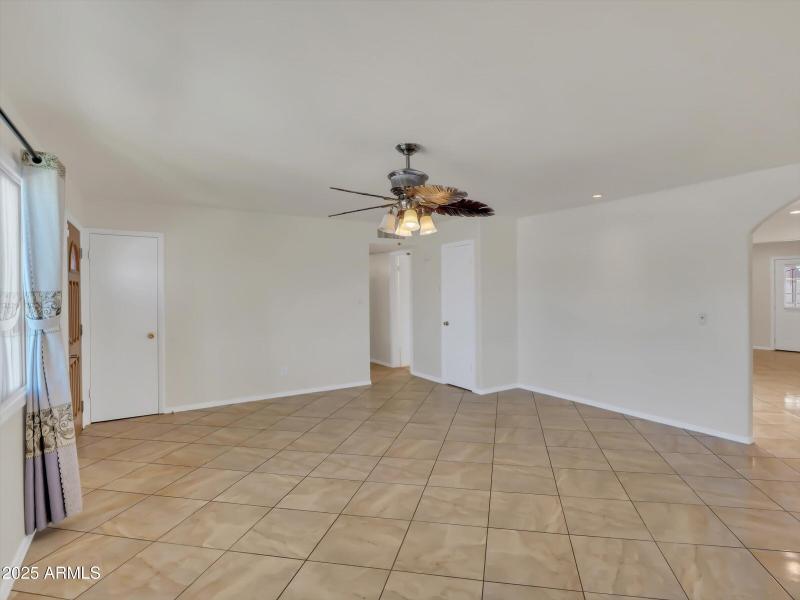 17-3421 W Country Gables Dr-17