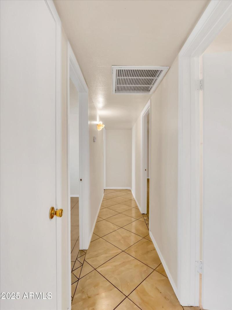 38-3421 W Country Gables Dr-38