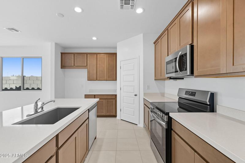 16-web-or-mls-215th-16