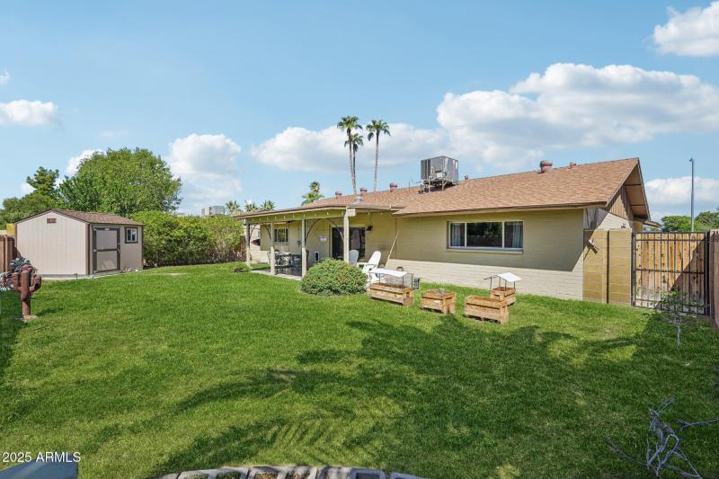 60-web-or-mls-W Caribbean Ln-S0909-060