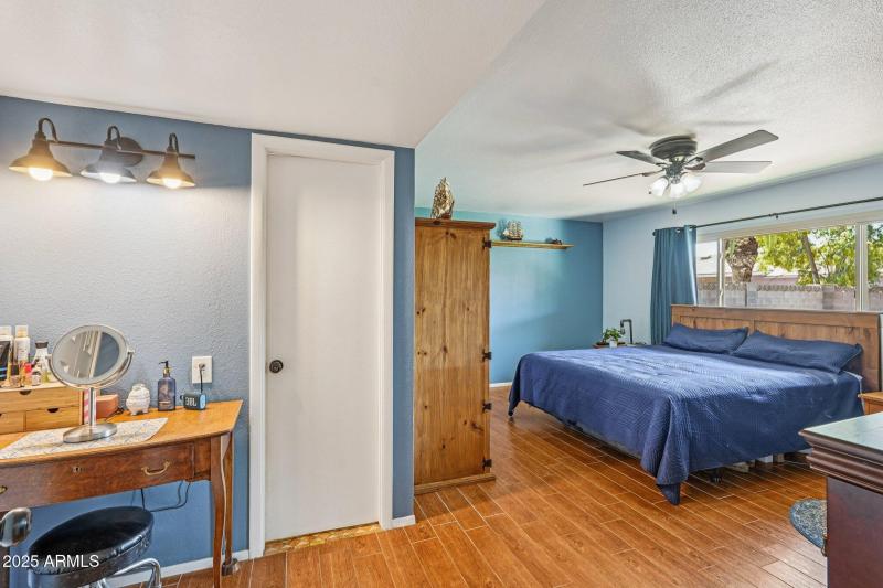 32-web-or-mls-W Caribbean Ln-S0909-032