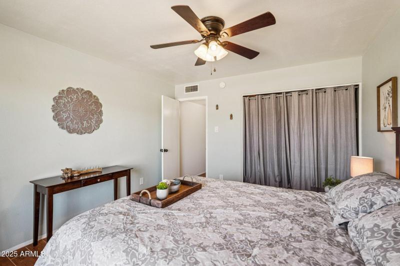 26-web-or-mls-W Caribbean Ln-S0909-026