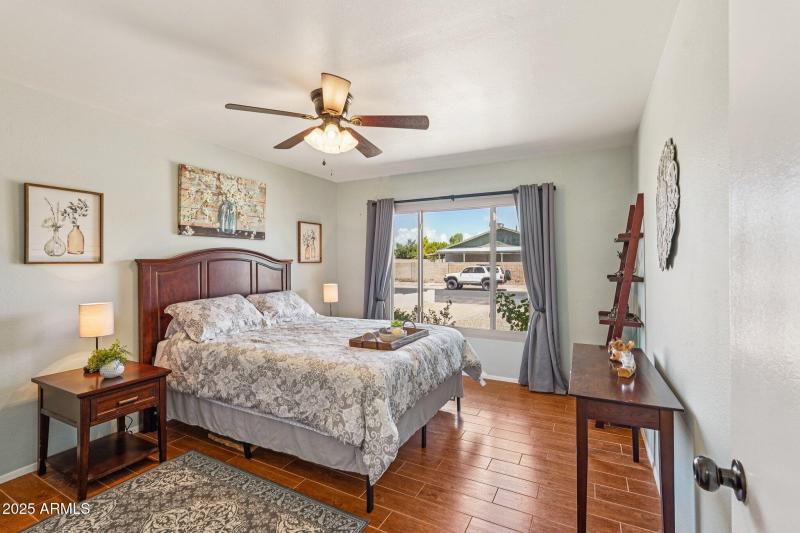 27-web-or-mls-W Caribbean Ln-S0909-027