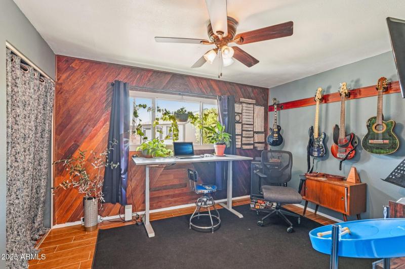 23-web-or-mls-W Caribbean Ln-S0909-023