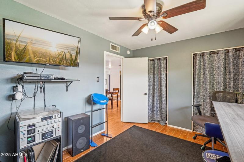 22-web-or-mls-W Caribbean Ln-S0909-022