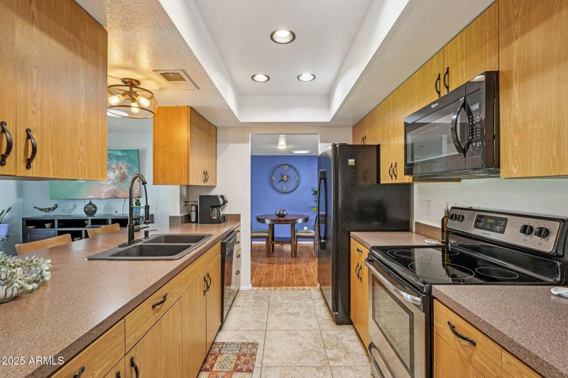 20-web-or-mls-W Caribbean Ln-S0909-020