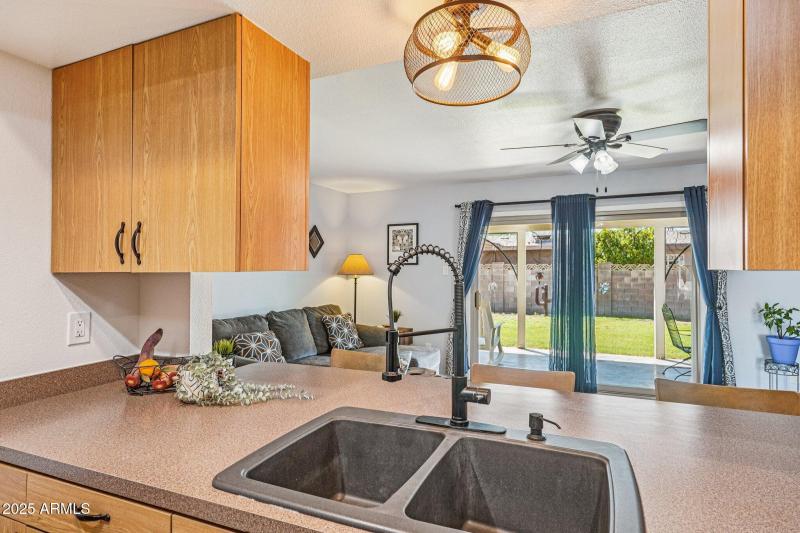 19-web-or-mls-W Caribbean Ln-S0909-019