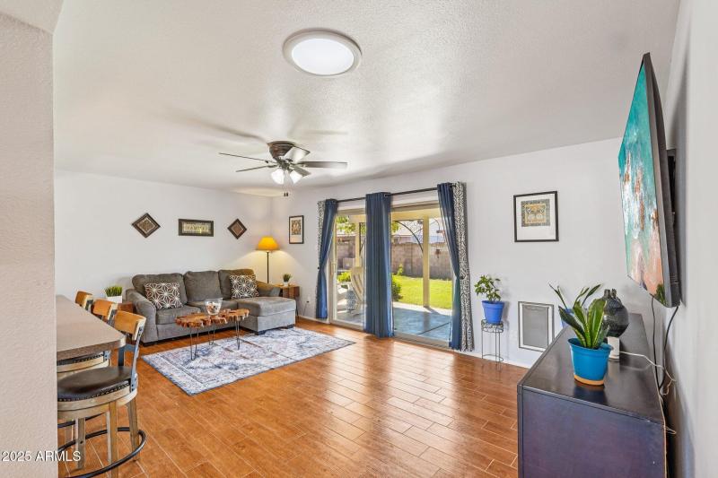 13-web-or-mls-W Caribbean Ln-S0909-013