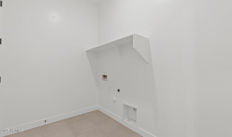 FSVV 3C Lot #28 Laundry (Large)