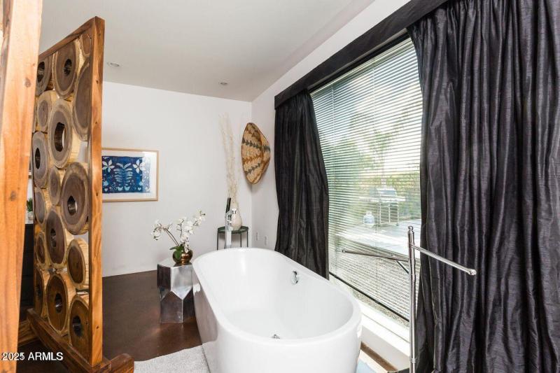 master bedroom stand alone soaking tub