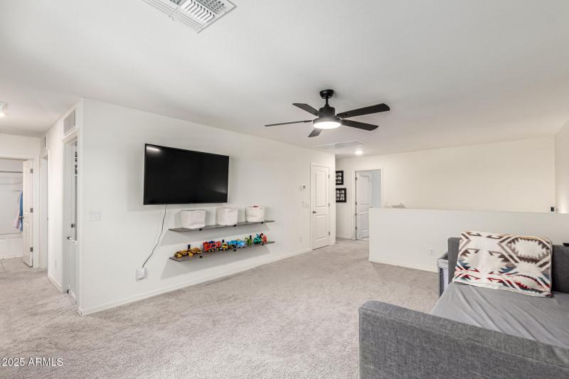 New Bonnet - Upstairs Loft