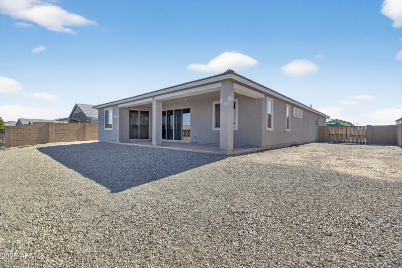 38_038_113_agent_mclake