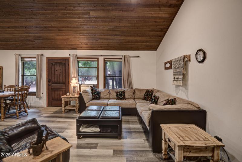 0D0A1789And7more_hr4 copy.jpgps