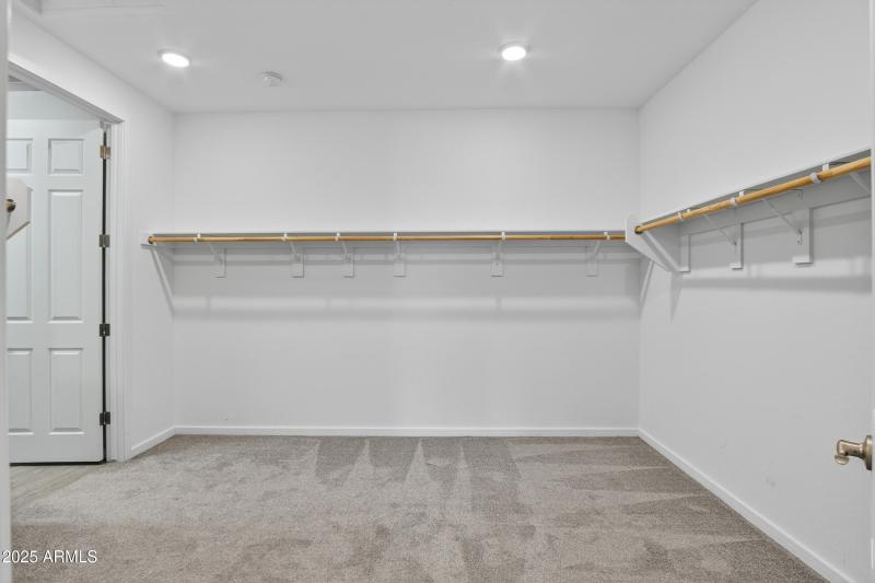 55_055_167_agent_mclake