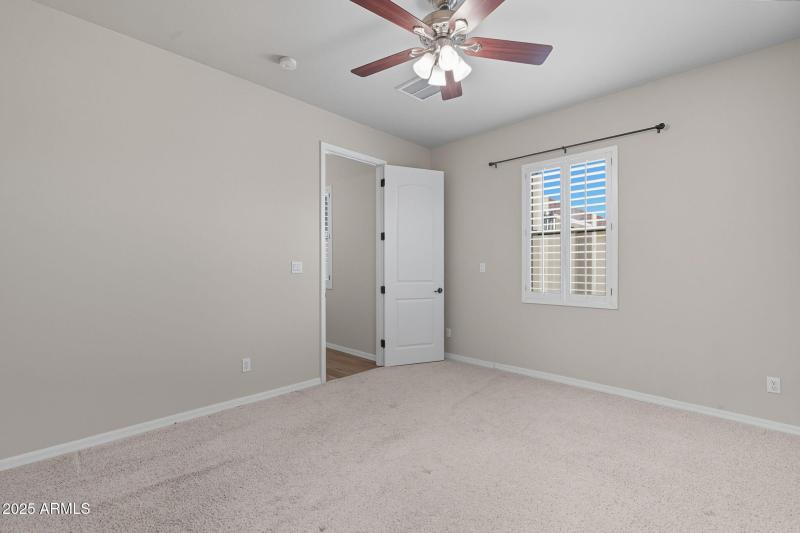 32-web-or-mls-Kings-32