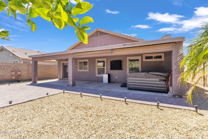 Entertainer's Covered Patio