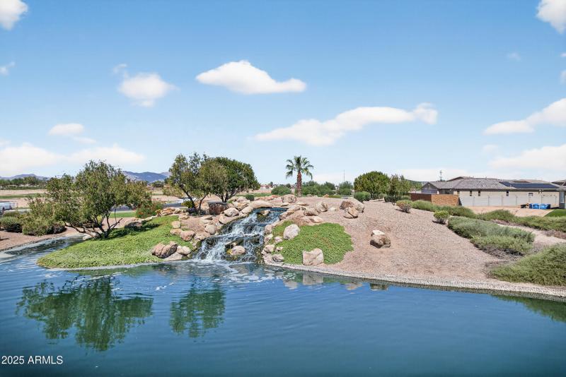 77_076_229_agent_mclake