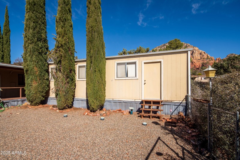 Single Wide - Studio