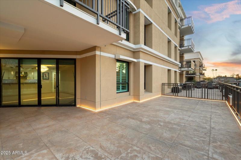 Spacious Outdoor Patio