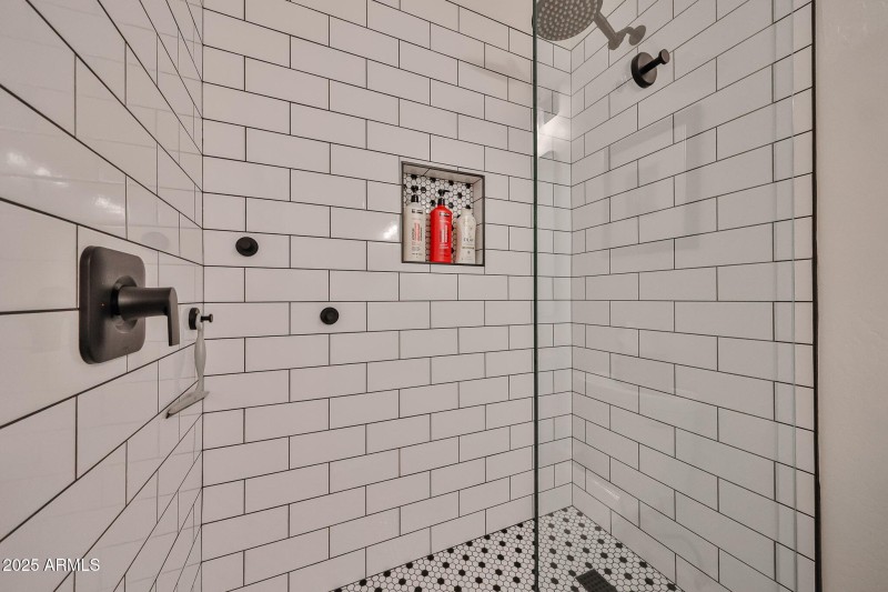 Hall shower