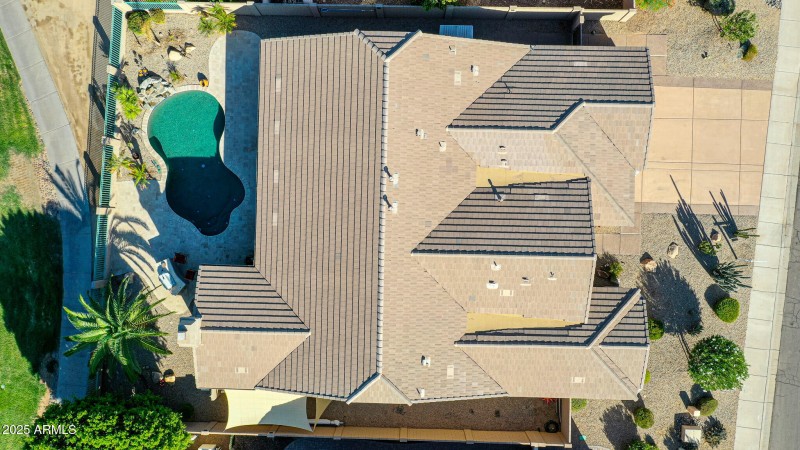 Pebble-tech heated pool