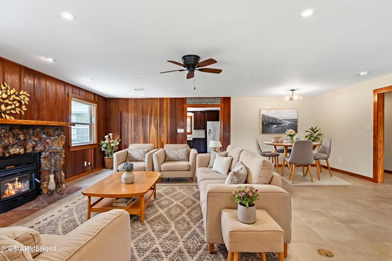 09-Living Room & Dining Area Virtua